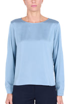 Emme Marella blusa girocollo in raso stretch azzurro