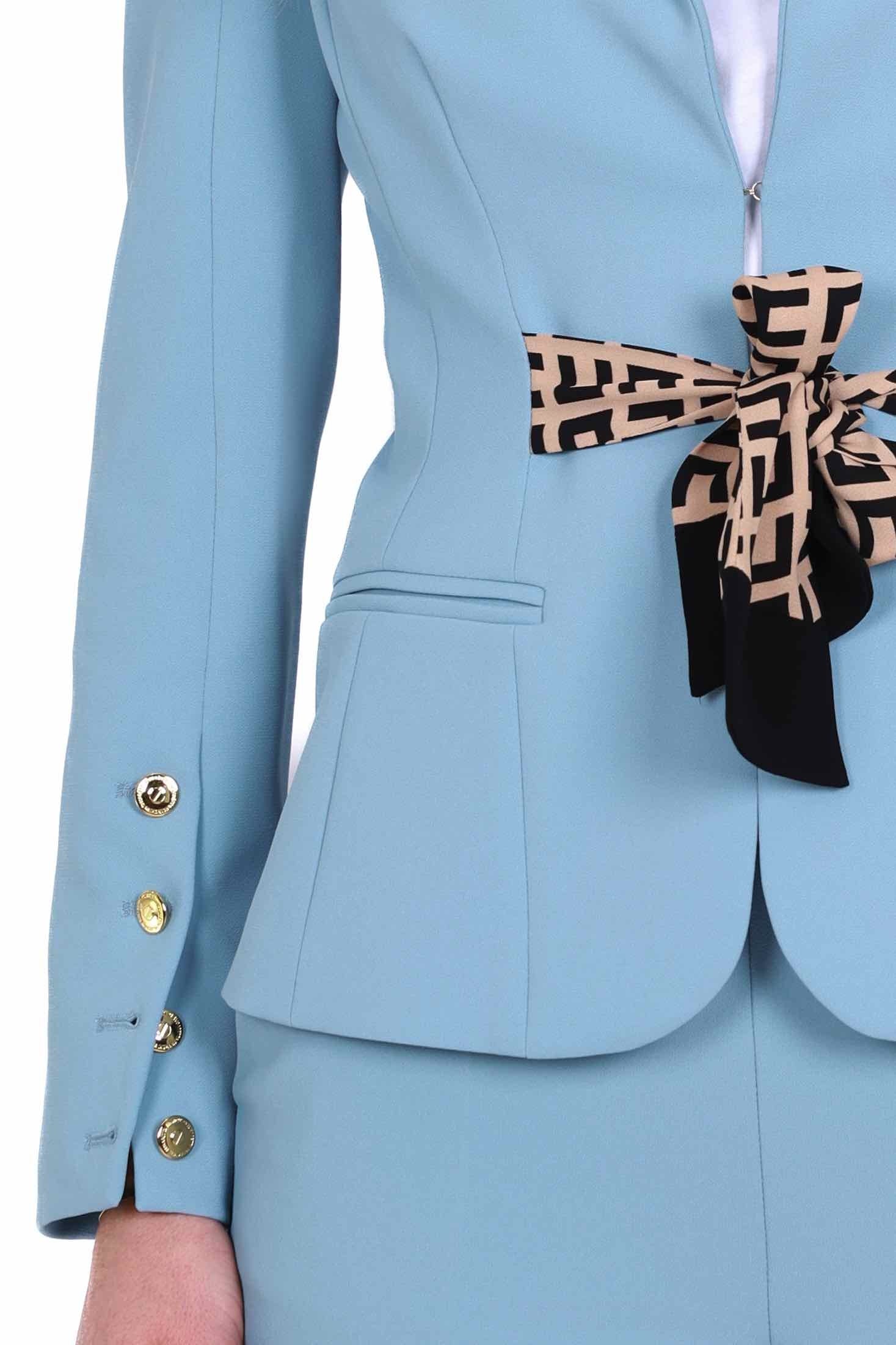 Elisabetta Franchi giacca elegante con fiocco azzurro