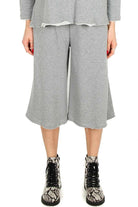 Le Streghe pantalone in felpa cropped orlo unfinished grigio