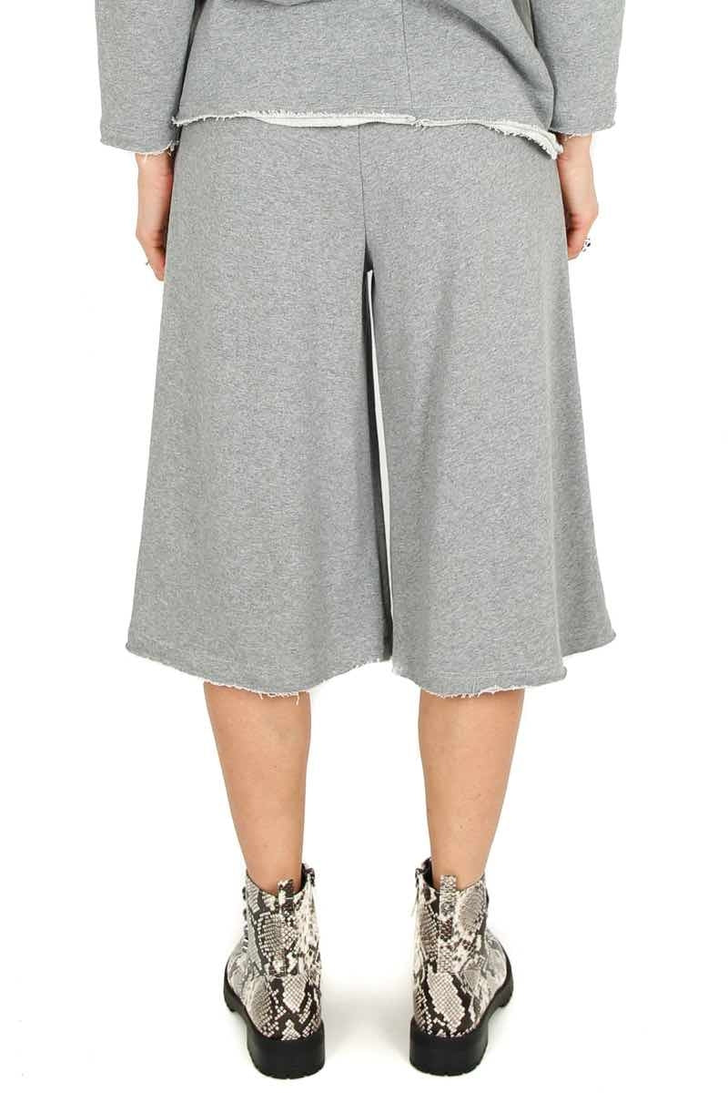 Le Streghe pantalone in felpa cropped orlo unfinished grigio