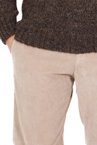 Outfit pantalone uomo in velluto con laccio in vita beige