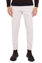 Outfit pantalone uomo in velluto con laccio in vita panna