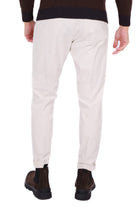 Outfit pantalone uomo in velluto con laccio in vita panna